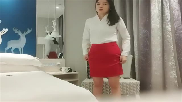 利哥探花 170CM极品长腿女神骚穴爆操 内射颜射双高潮